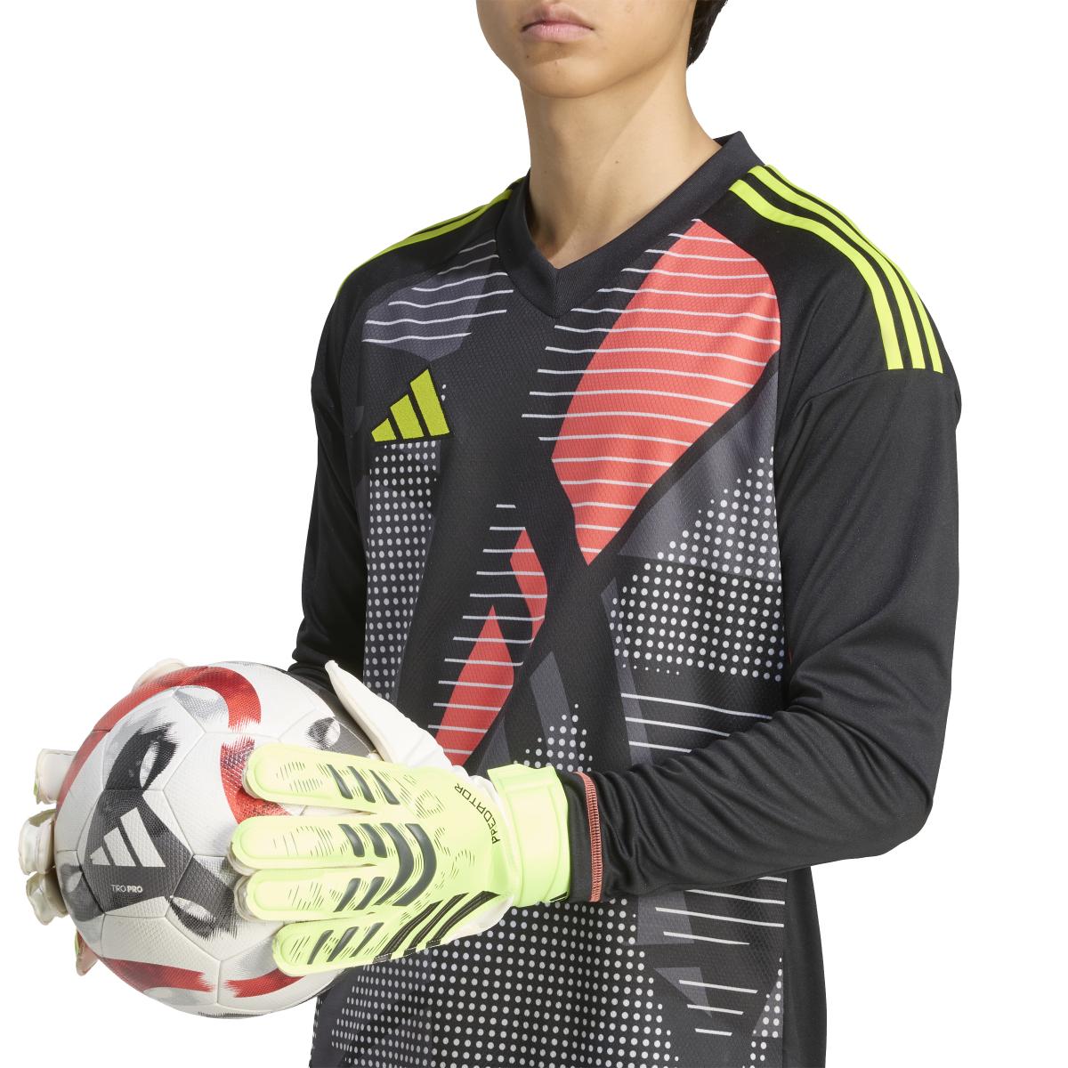 product/a/d/adidas_jn5356_luclem-white-black_3.jpg
