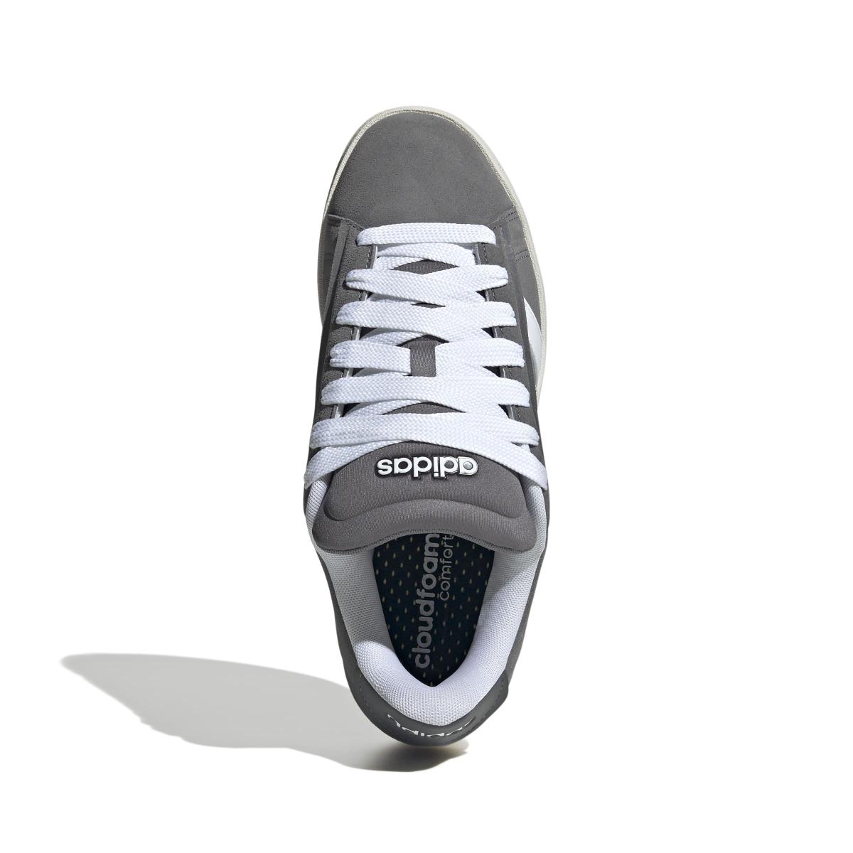 product/a/d/adidas_jr0542_3_footwear_photography_top_portrait_view_white-nw091625.jpg