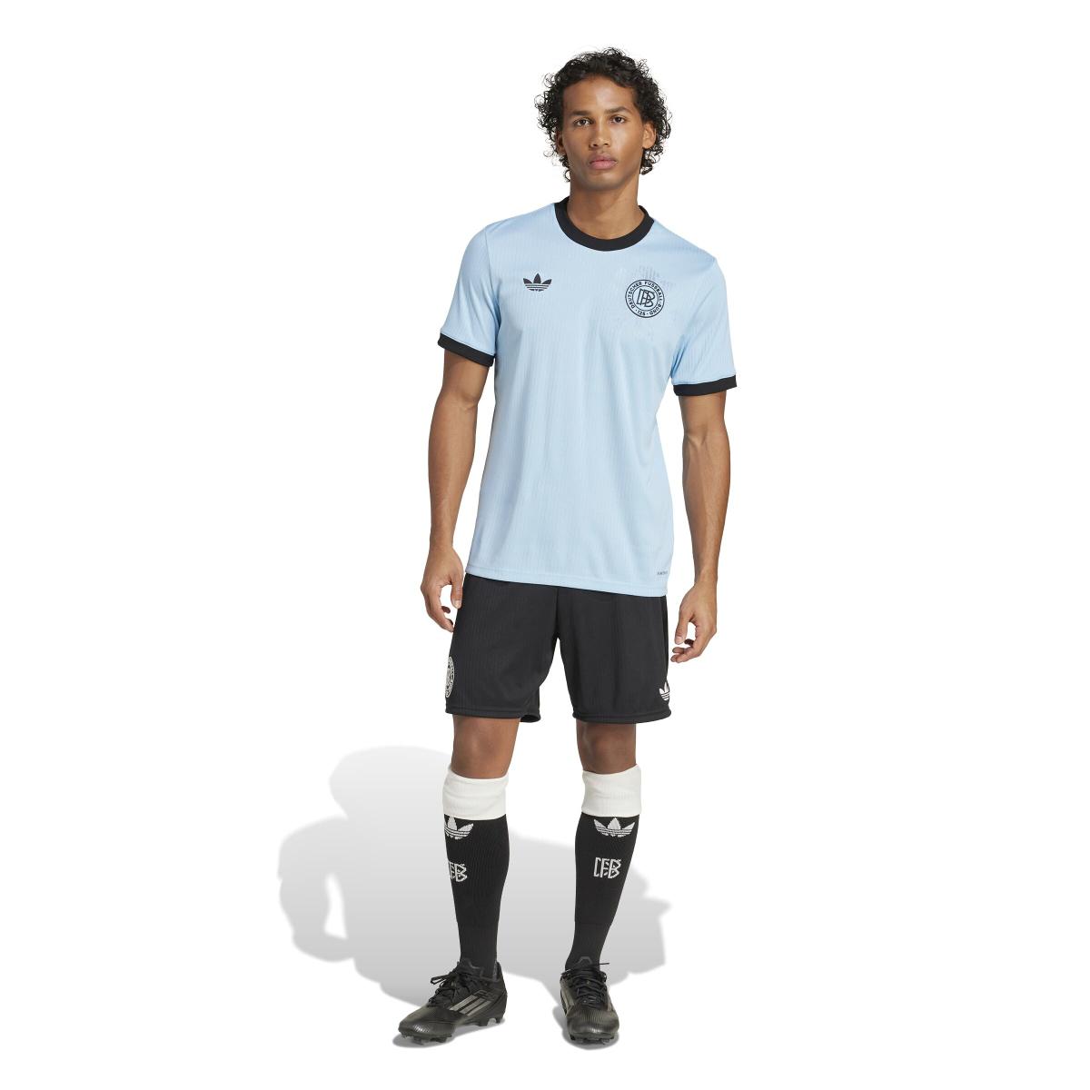 product/a/d/adidas_jy1315_6_apparel_on_model_standard_outfit_view_white.jpg
