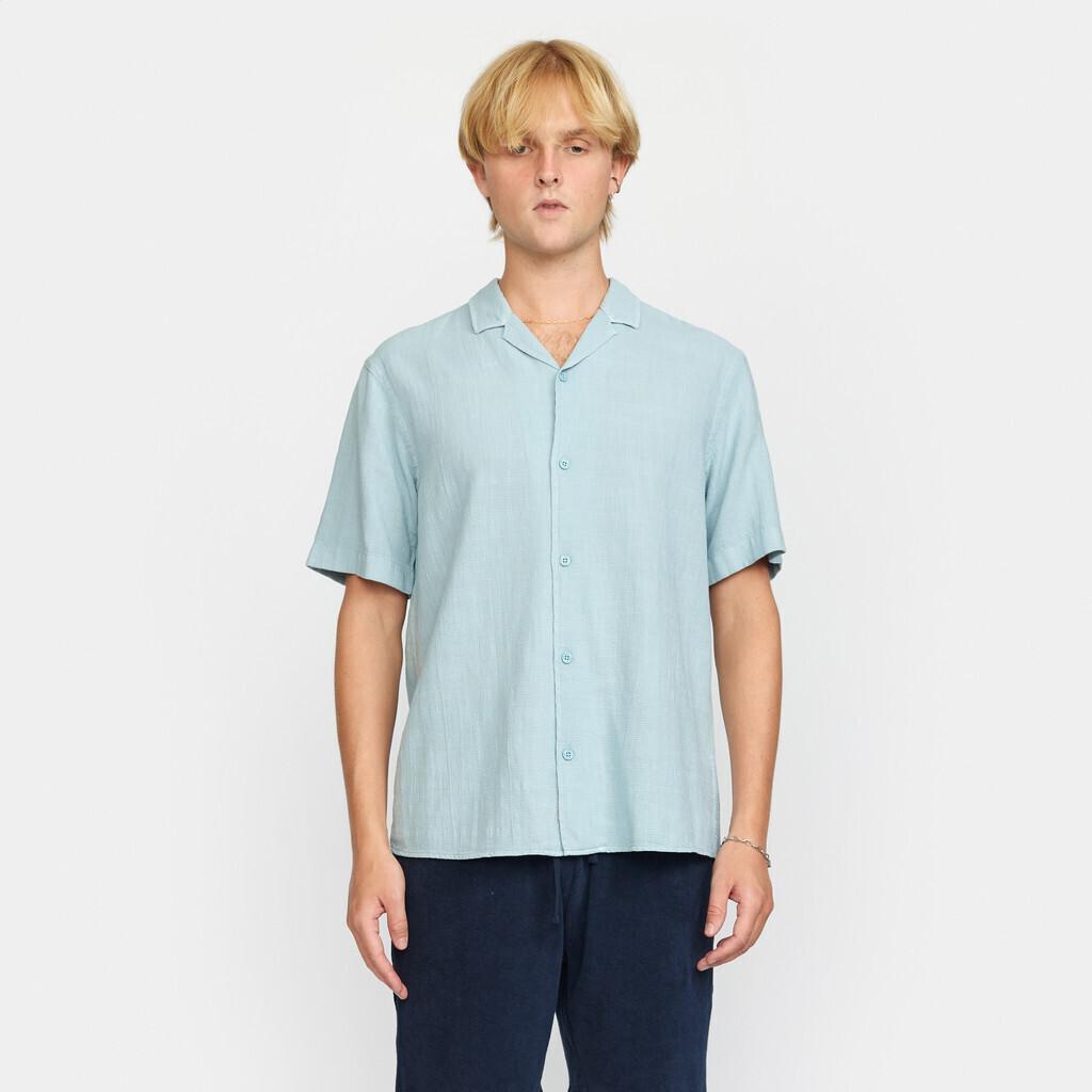 product/r/e/revolution_3927-lightblue_1.jpg