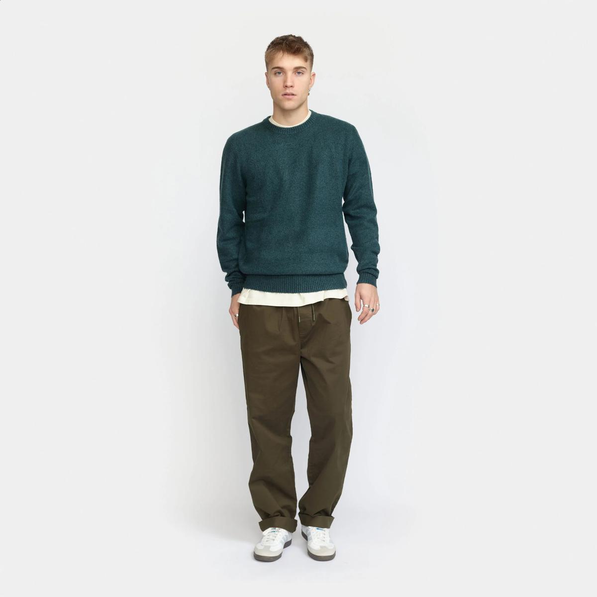 product/r/e/revolution_6537-green_green_3.jpg