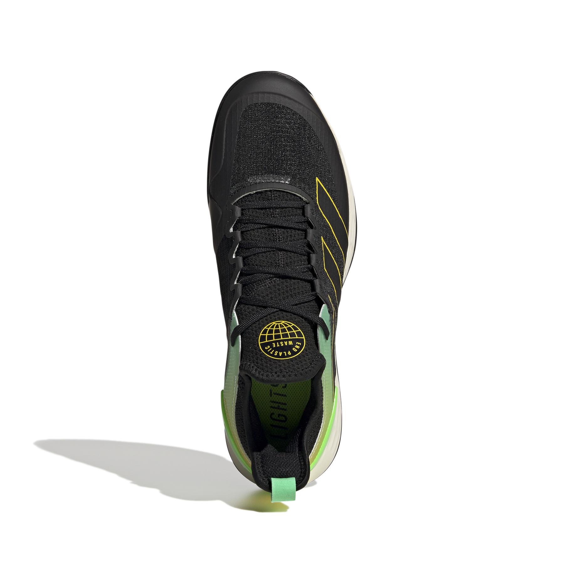 product/a/d/adidas_gy4004_3_footwear_photography_top_portrait_view_white_000.jpg