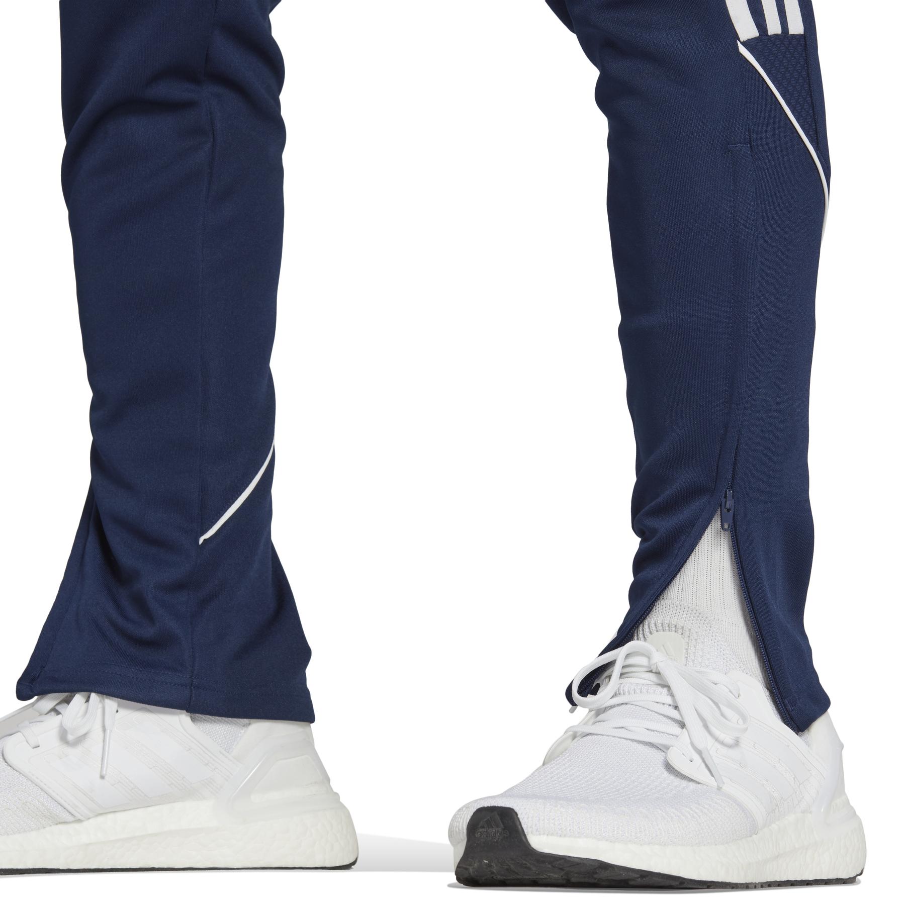 product/a/d/adidas_hs3529_7_apparel_on_model_detail_view_2_white.jpg