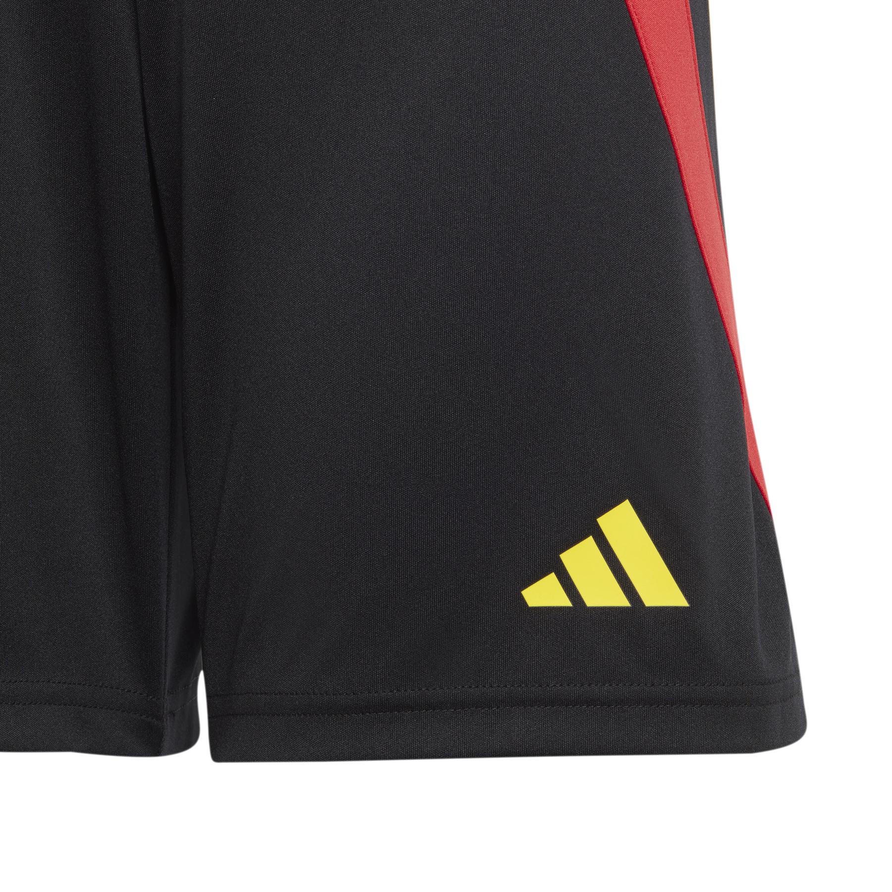 product/a/d/adidas_ik5728_4_apparel_photography_detail_view_1_white.jpg