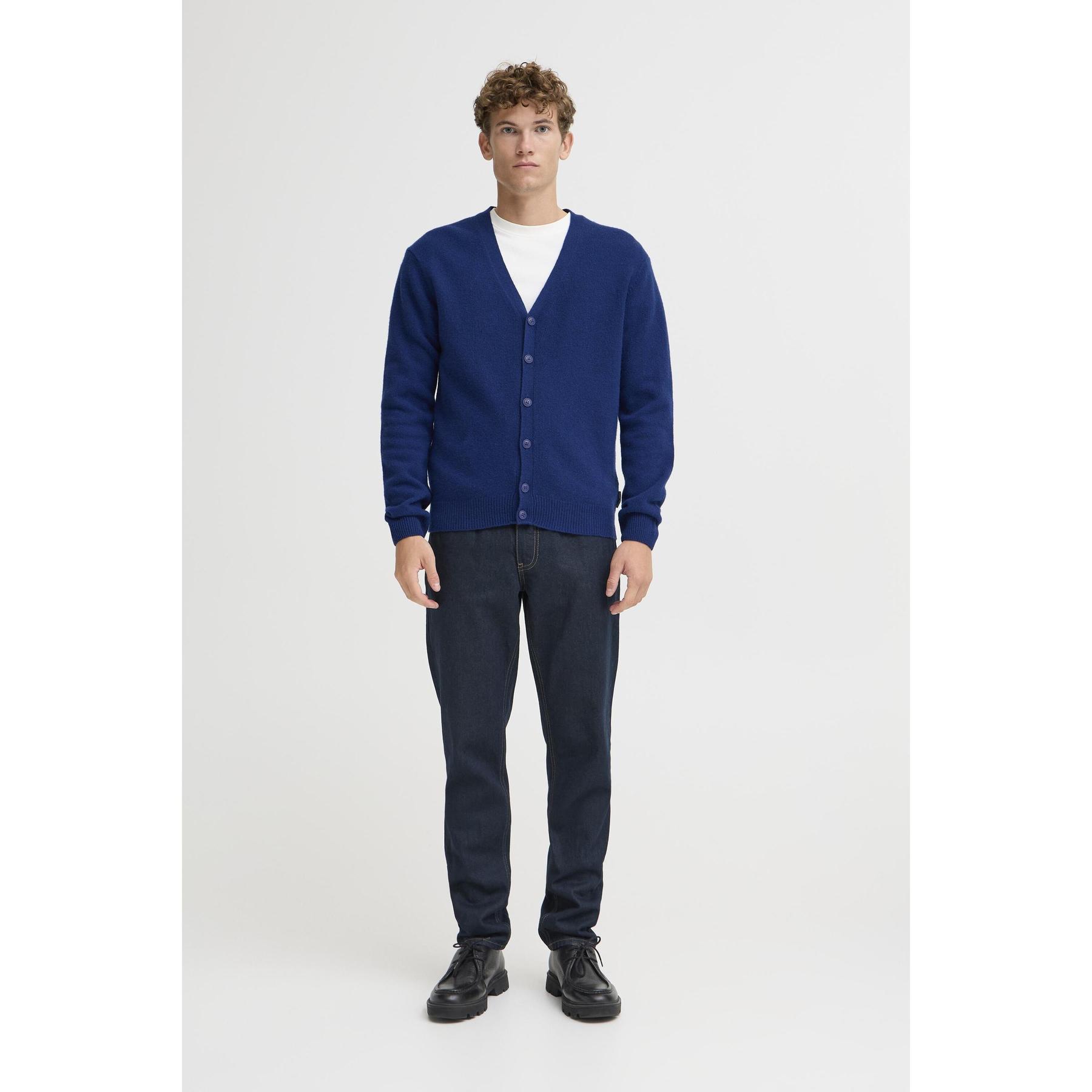product/c/a/casual-friday_20504796-1939331_3.jpg