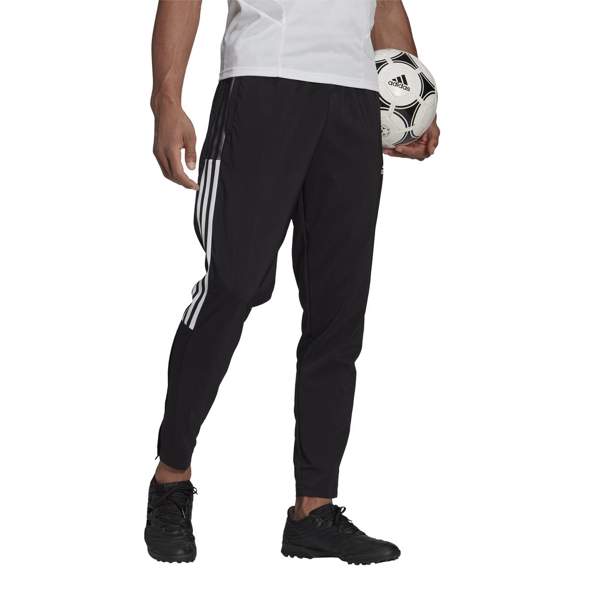 product/g/m/gm7356_app_on-model_walking_white.jpg