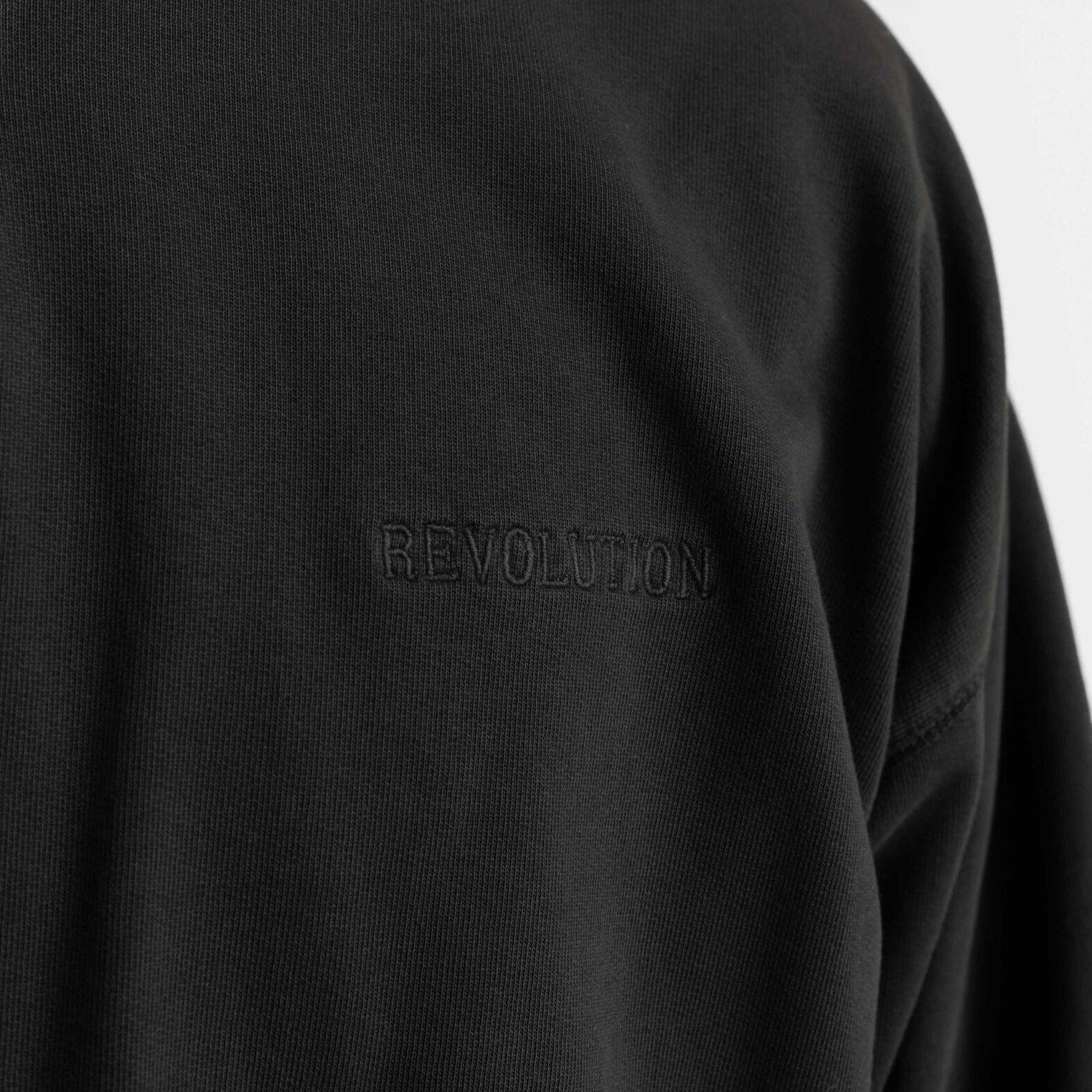 product/r/e/revolution_2727_rev-black_2.jpg