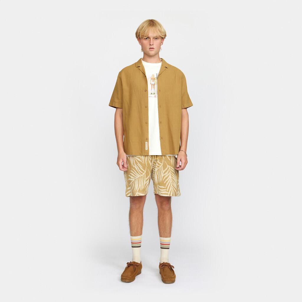 product/r/e/revolution_3927-khaki_2.jpg