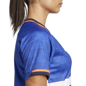 product/a/d/adidas_jp4336_6_apparel_on_model_detail_view_2_white.jpg