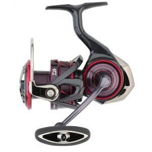 product/d/a/daiwa_balmq21lt2500dxh_noir-rouge_1.jpg