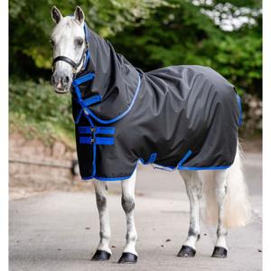 aarqg1-kdd0-48-coperta-per-pony-da-esterno-horseware-amigo-ripstop-900d-plus-50g-nero-blu-classico